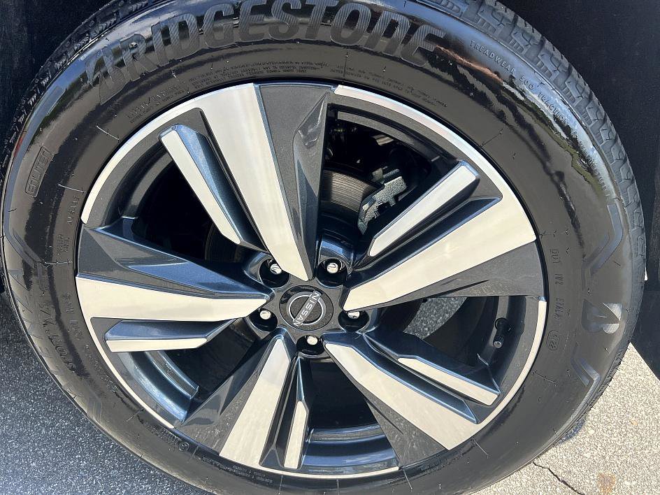 2023 Nissan Rogue SL photo 10