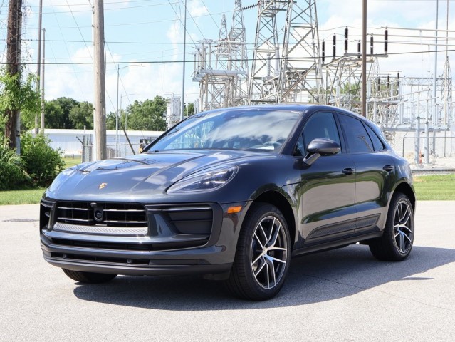 2025 Porsche Macan