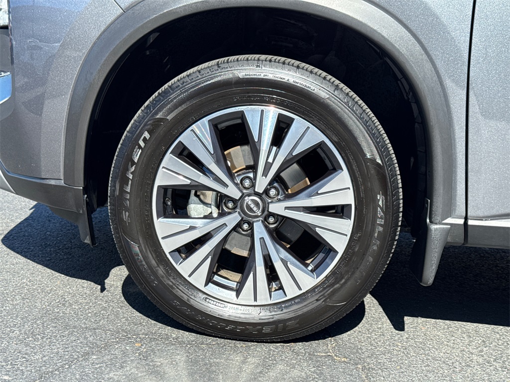 2023 Nissan Rogue SV photo 6
