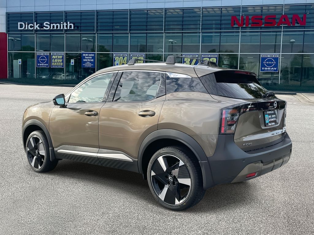 2026 Nissan Kicks SR photo 3