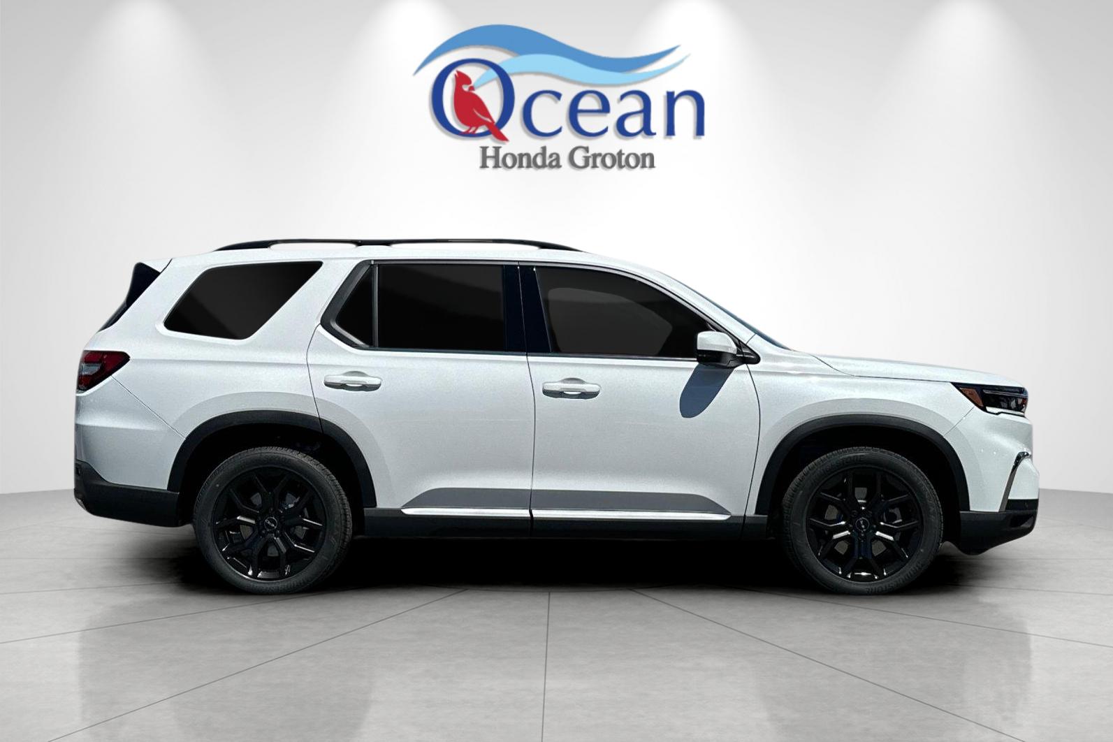 2025 Honda Pilot Touring photo 3