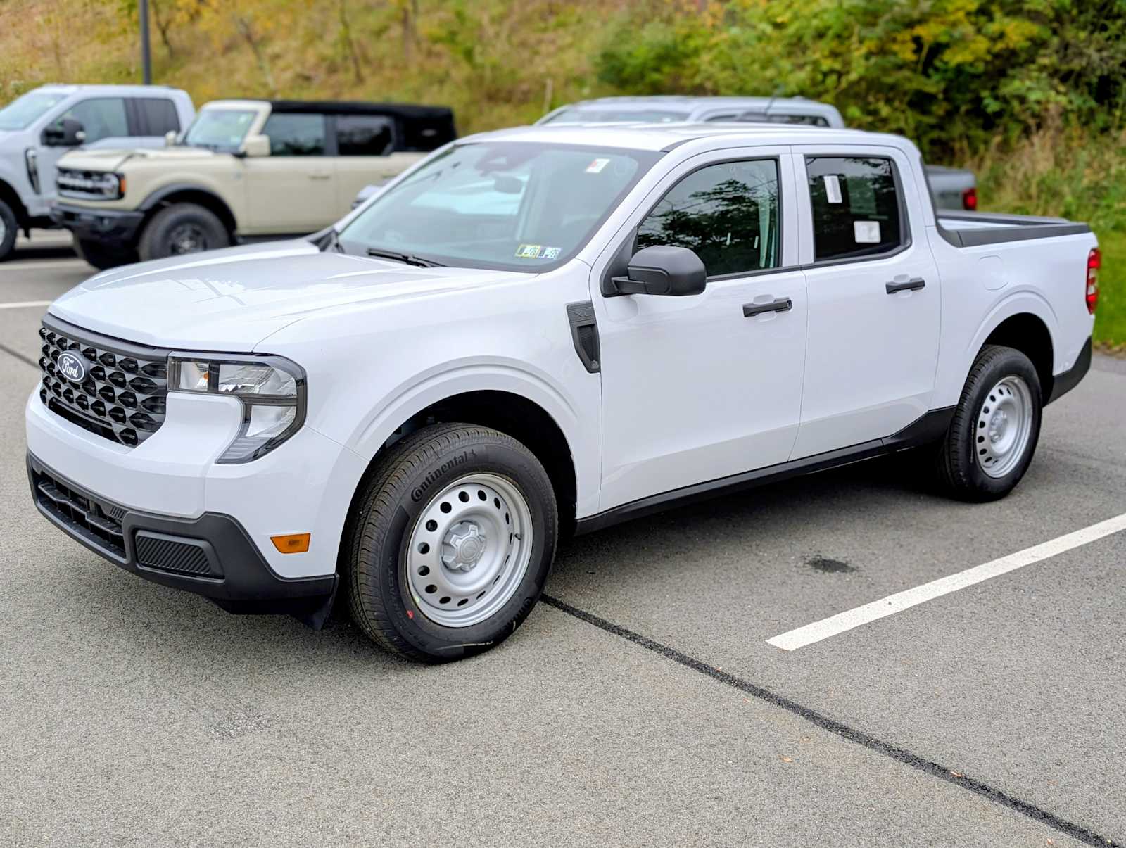 2025 Ford Maverick XL's photo