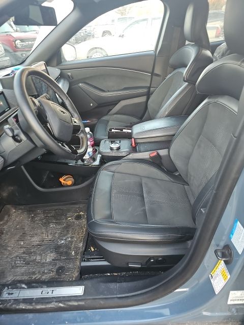 2023 FORD MUSTANG MACH-E - Image 5