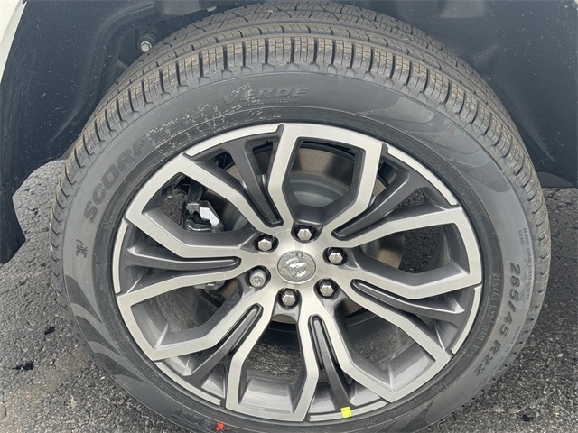 2025 Ram 1500 photo 8