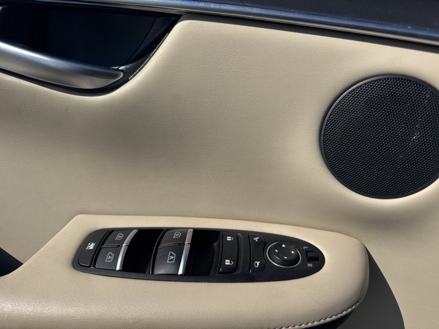 2022 Infiniti QX50 Luxe photo 12