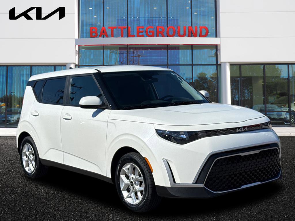 2024 Kia Soul LX
