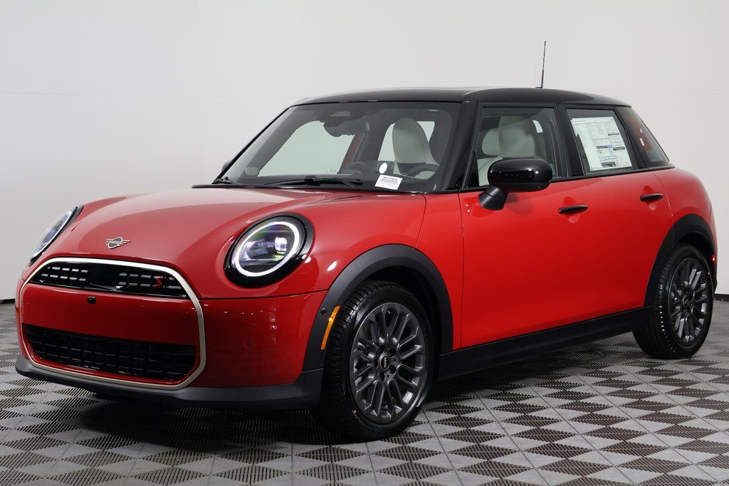 2026 MINI Hardtop 4 Door S's photo