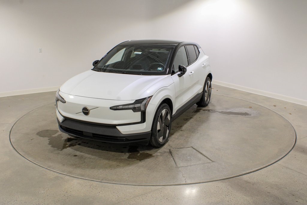 2026 Volvo EX30 Plus's photo