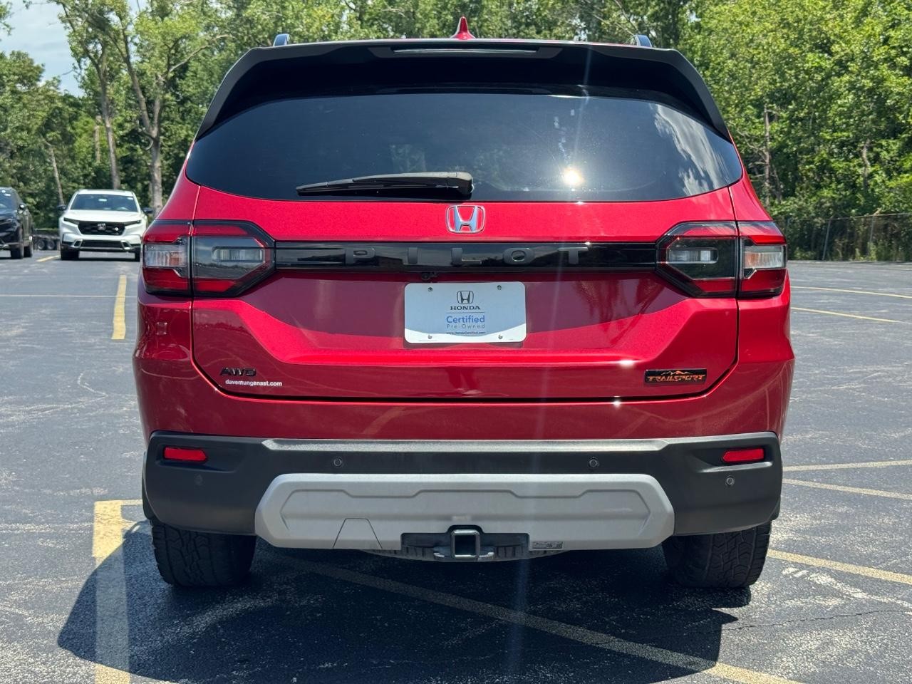 2023 Honda Pilot TrailSport photo 2