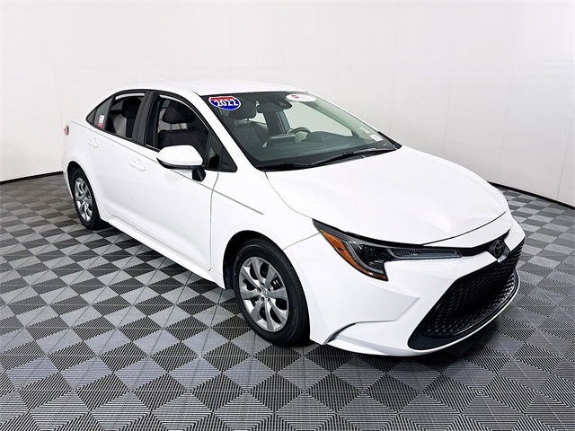 2022 Toyota Corolla LE's photo