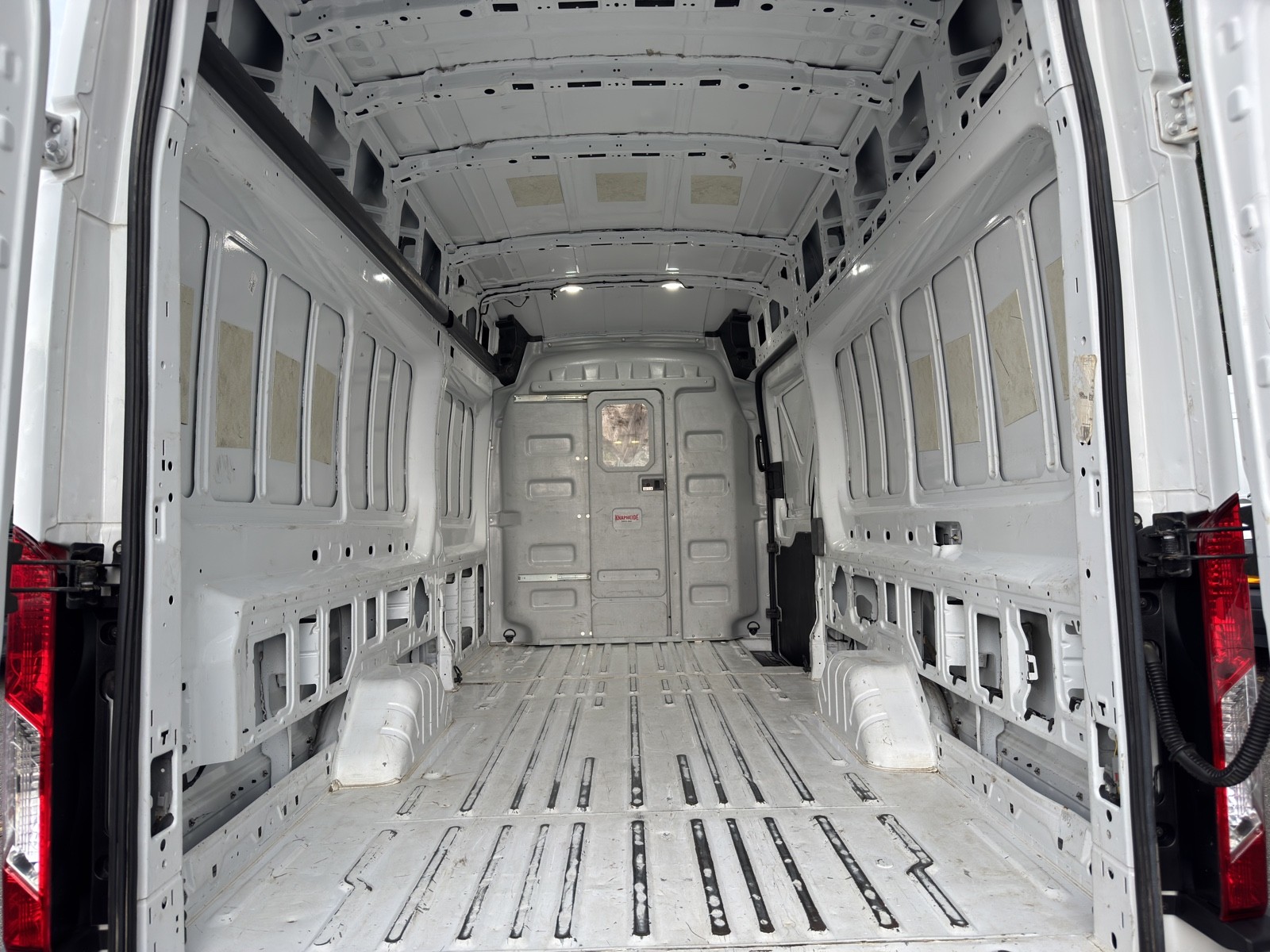 2023 Ford Transit Cargo Van photo 8