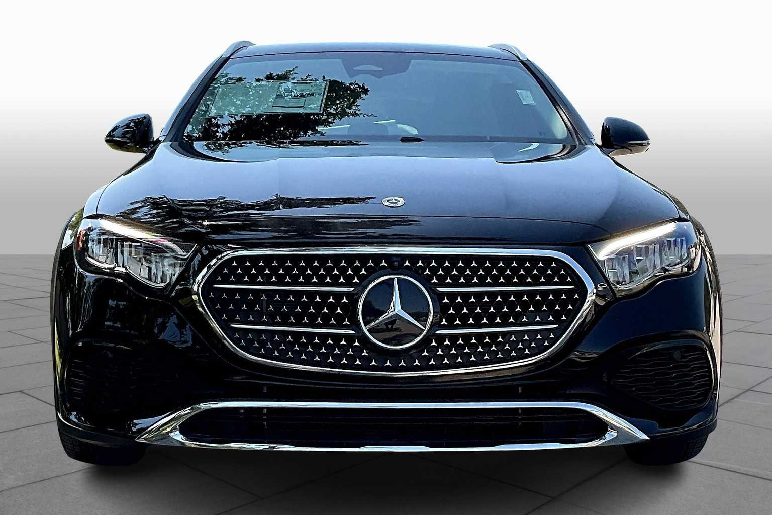 2025 Mercedes Benz E 450 4MATIC All-Terrain photo 2
