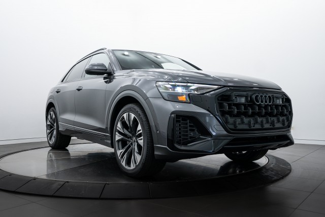 2025 Audi Q8 Premium Plus