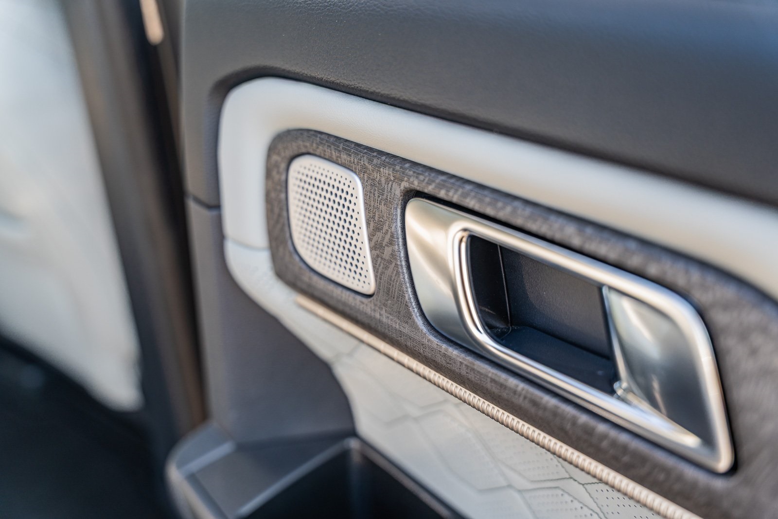 2025 Ford Explorer Platinum photo 11