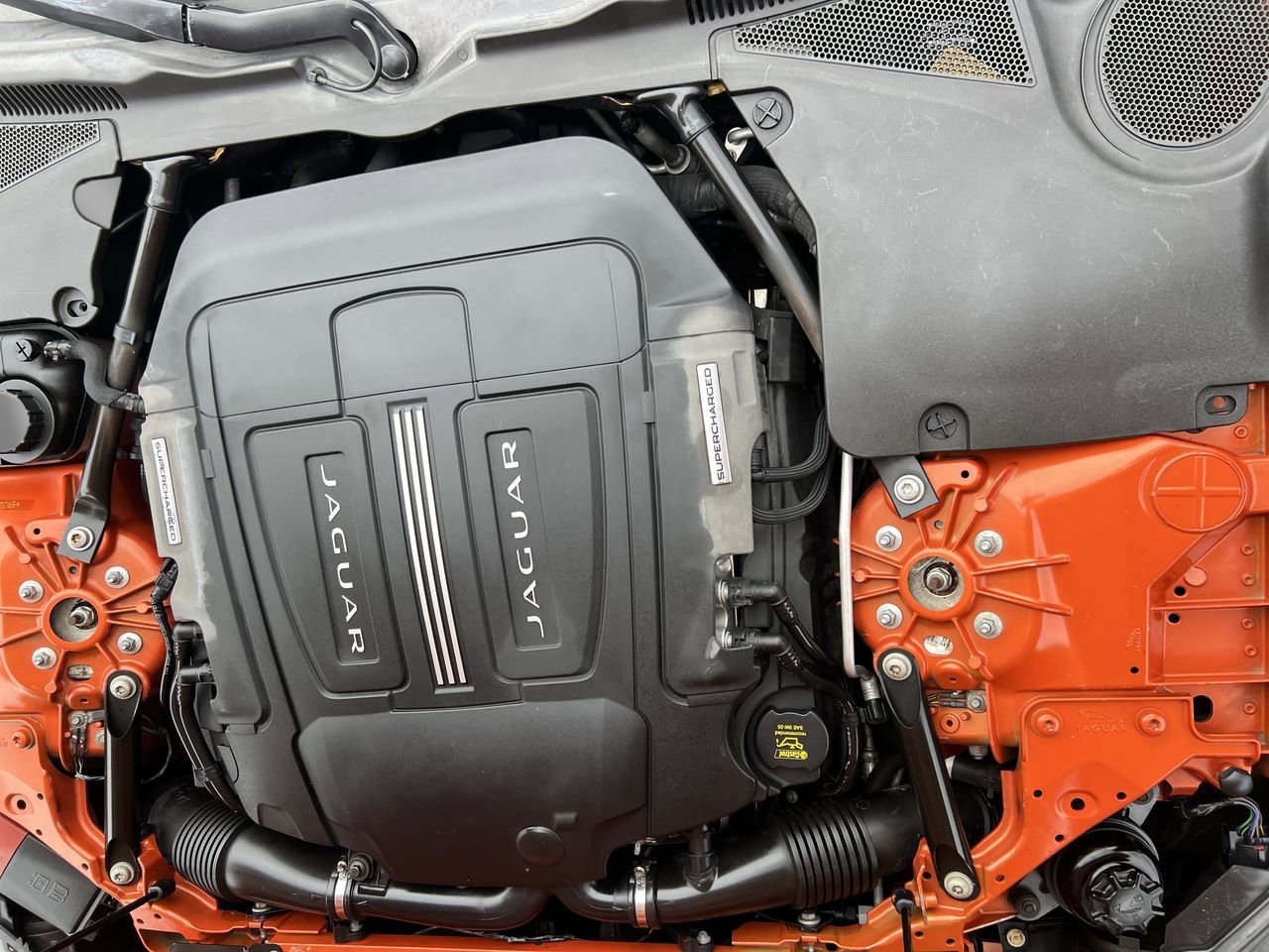 2014 Jaguar F-TYPE Base photo 8