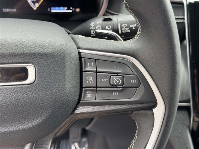 2023 Jeep Grand Cherokee Laredo photo 23