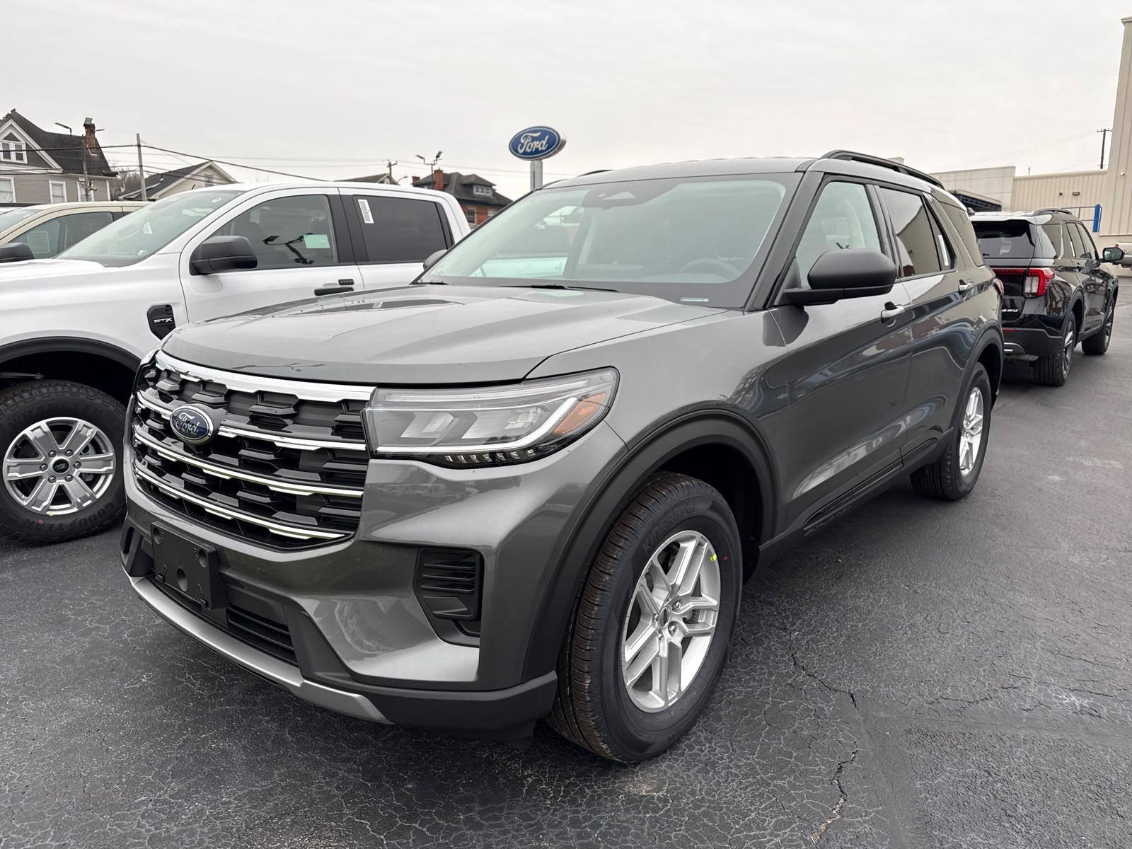 2026 Ford Explorer Active's photo