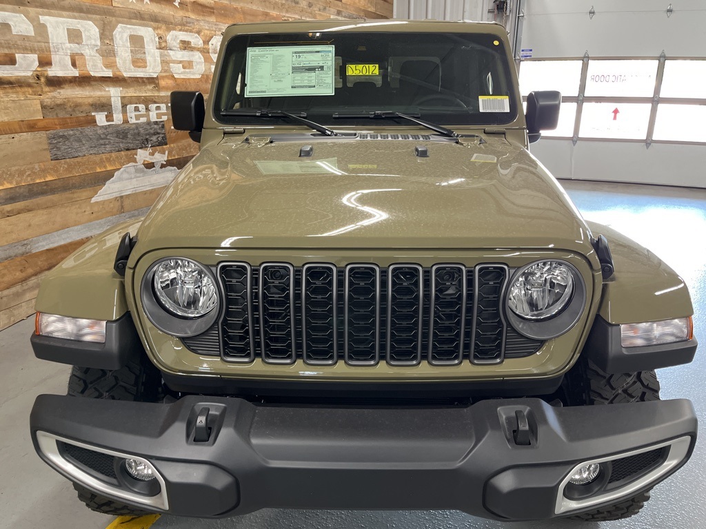 2025 Jeep Gladiator Sport photo 13