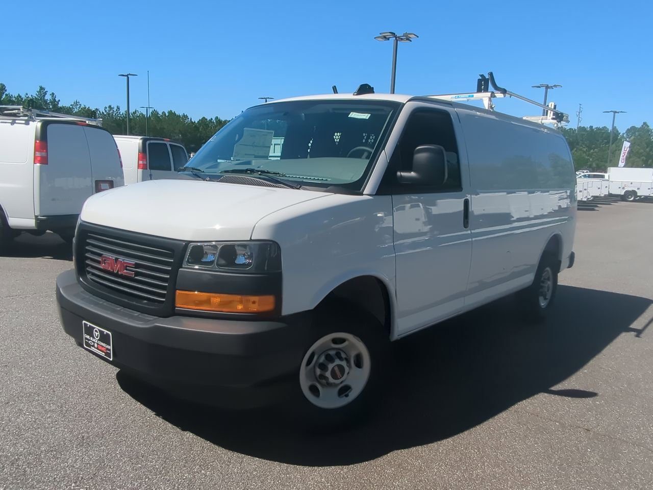 2025 GMC Savana Cargo Work Van's photo