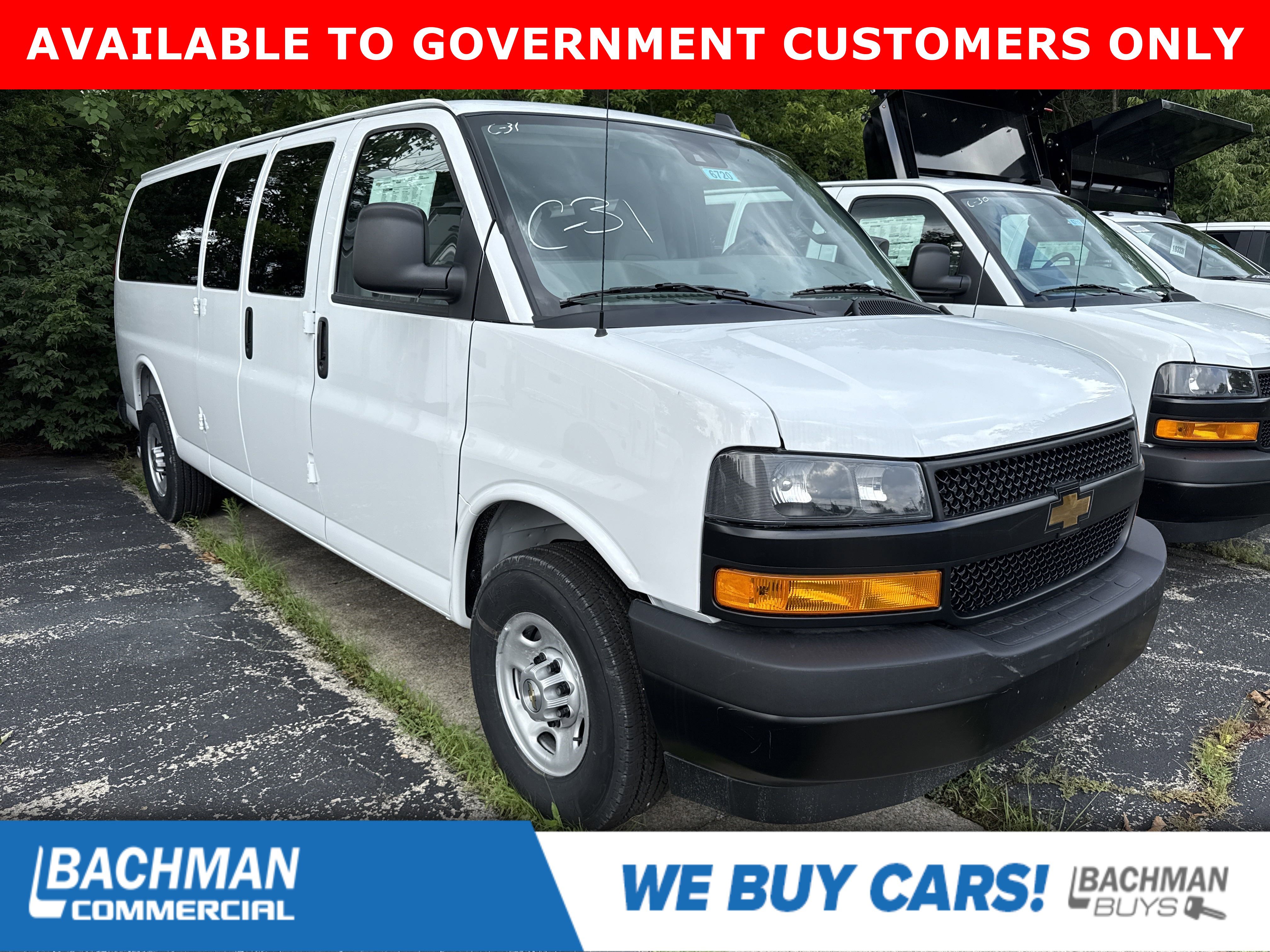 2025 Chevrolet Express Passenger LS's photo