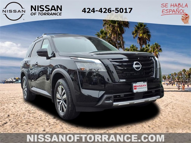 2025 Nissan Pathfinder SL's photo