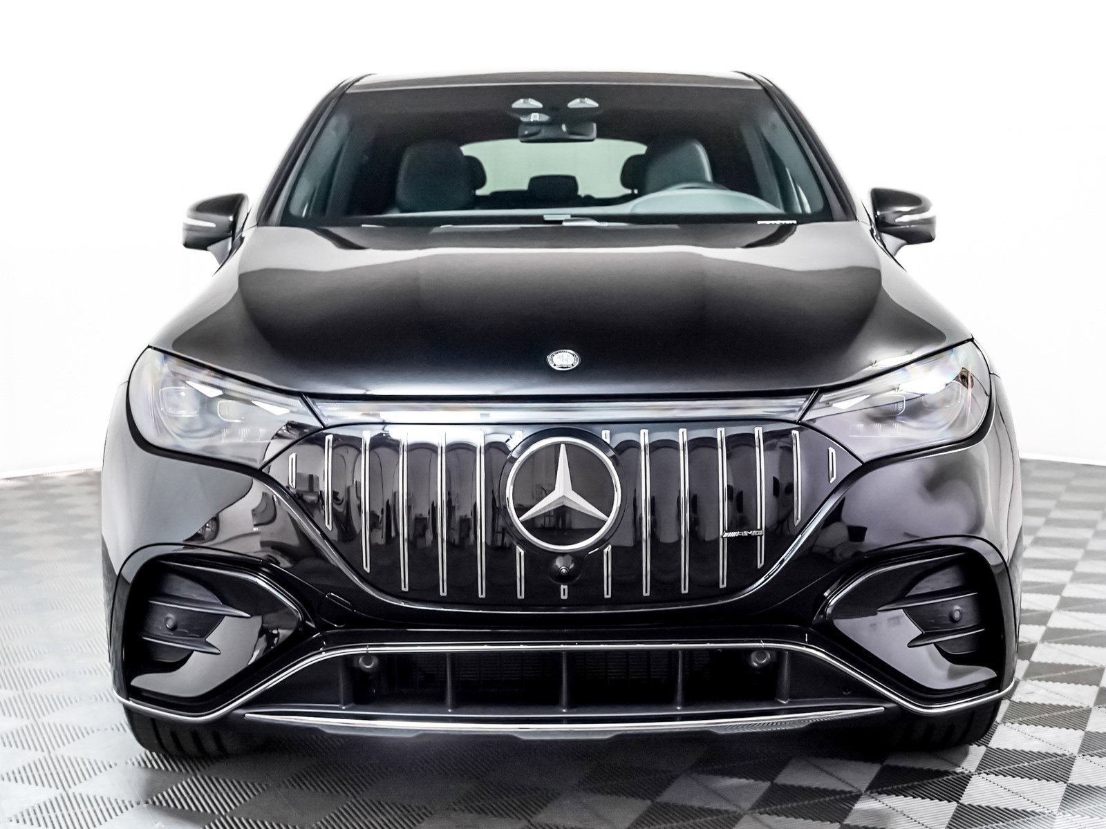 2025 Mercedes Benz EQE SUV AMG photo 4