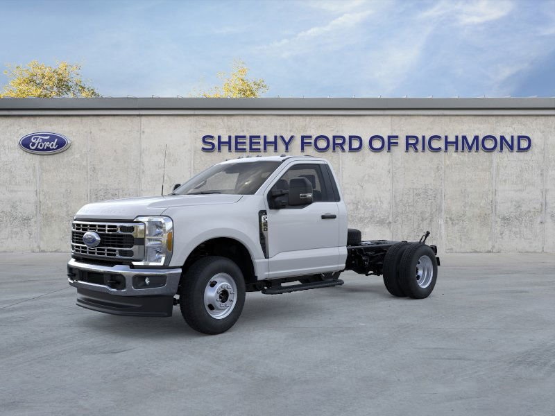 2025 Ford F-350 photo 2