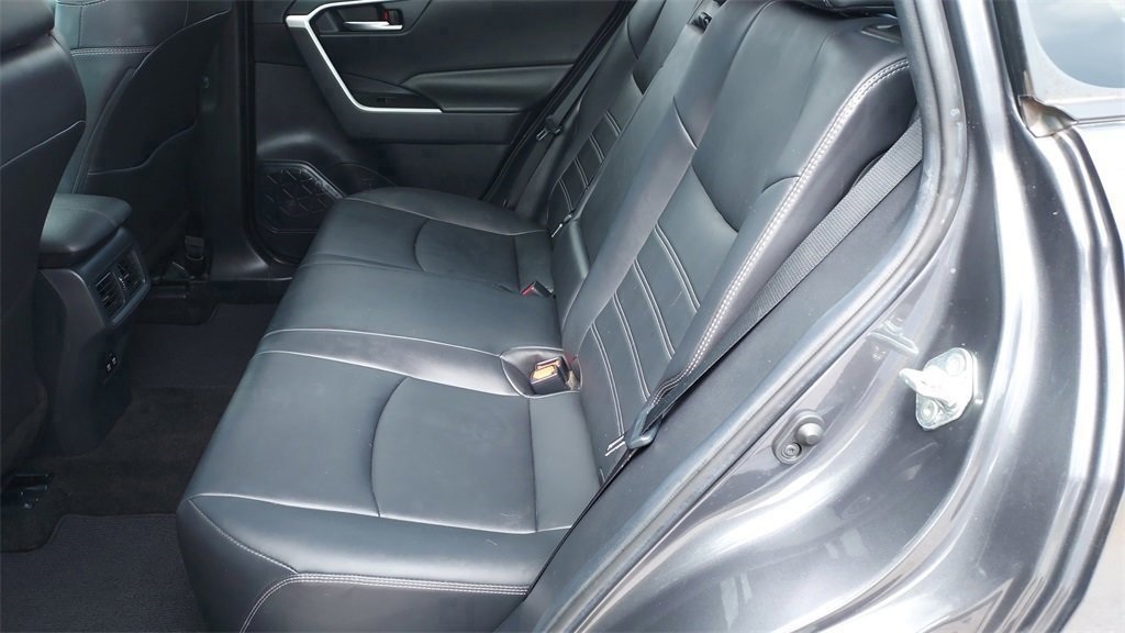 2019 Toyota RAV4 XLE Premium photo 20