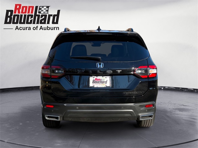 2025 Honda Pilot Black Edition photo 3
