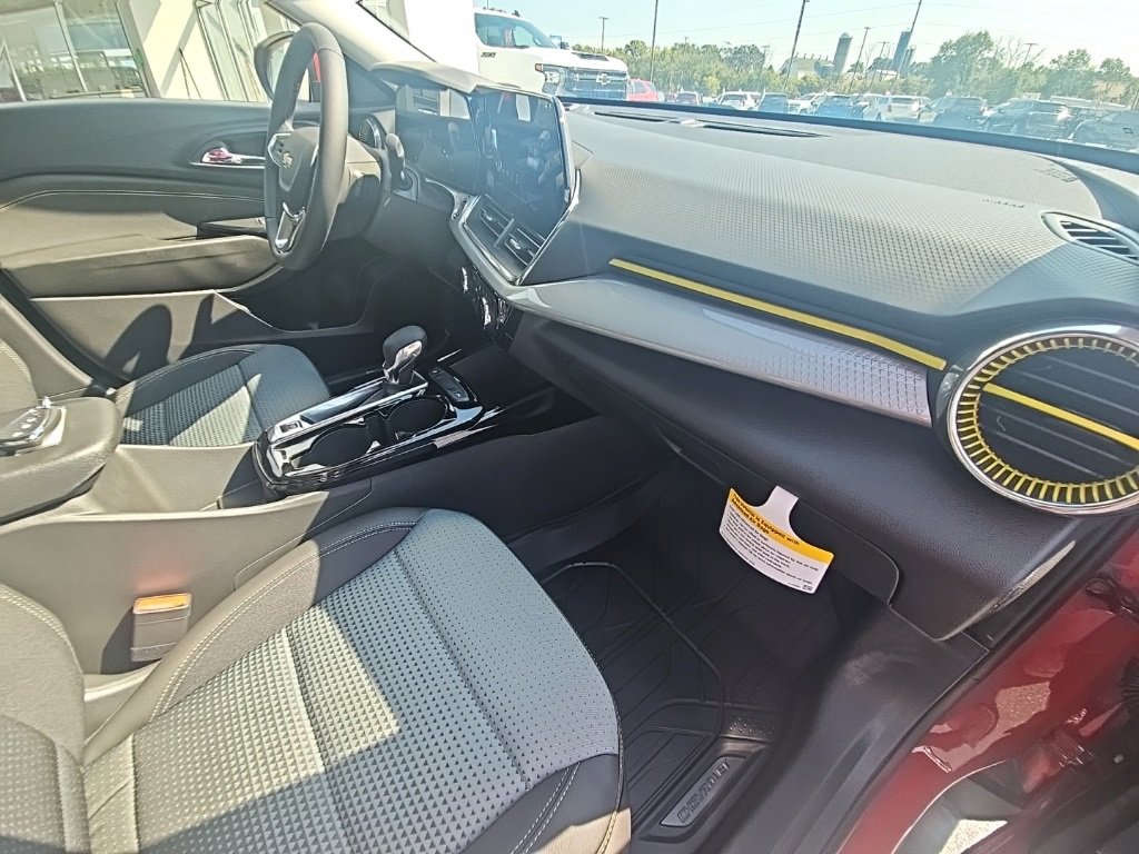 2026 Chevrolet Trax LT photo 18