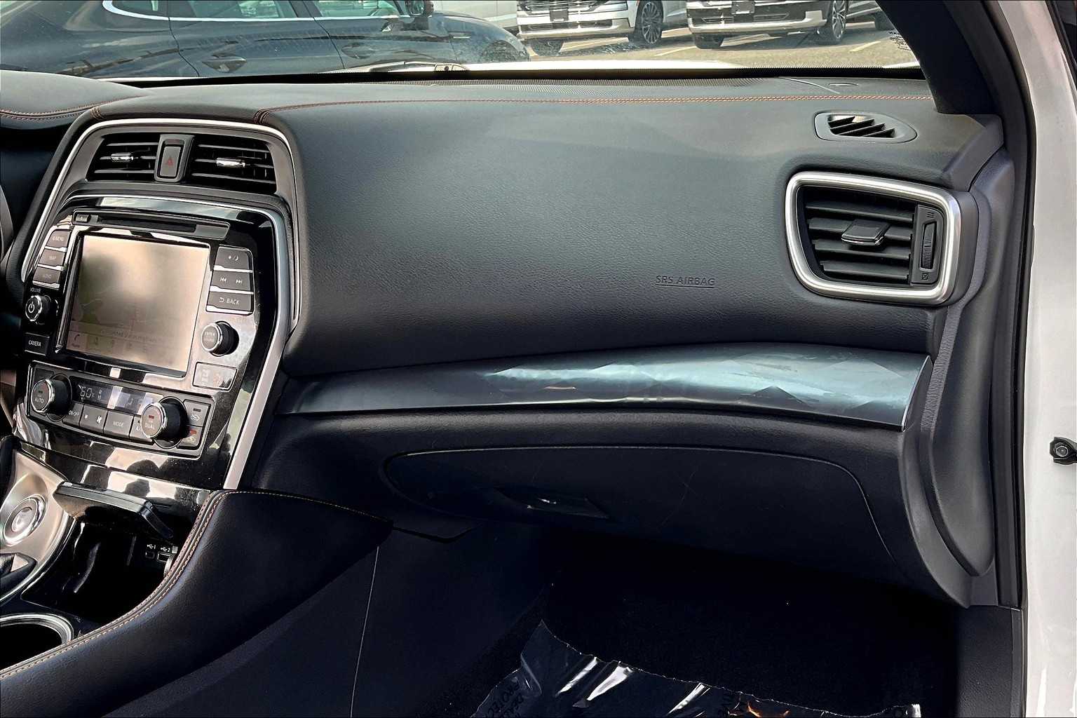 2023 Nissan Maxima SR photo 17