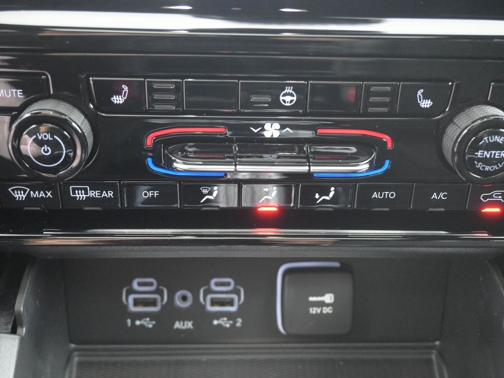 2025 Jeep Grand Cherokee Altitude X photo 2