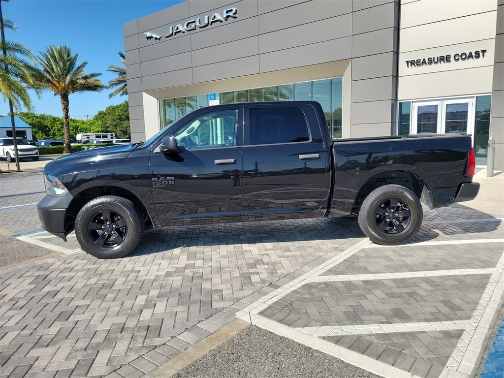 2022 Ram 1500 Classic Tradesman photo 2