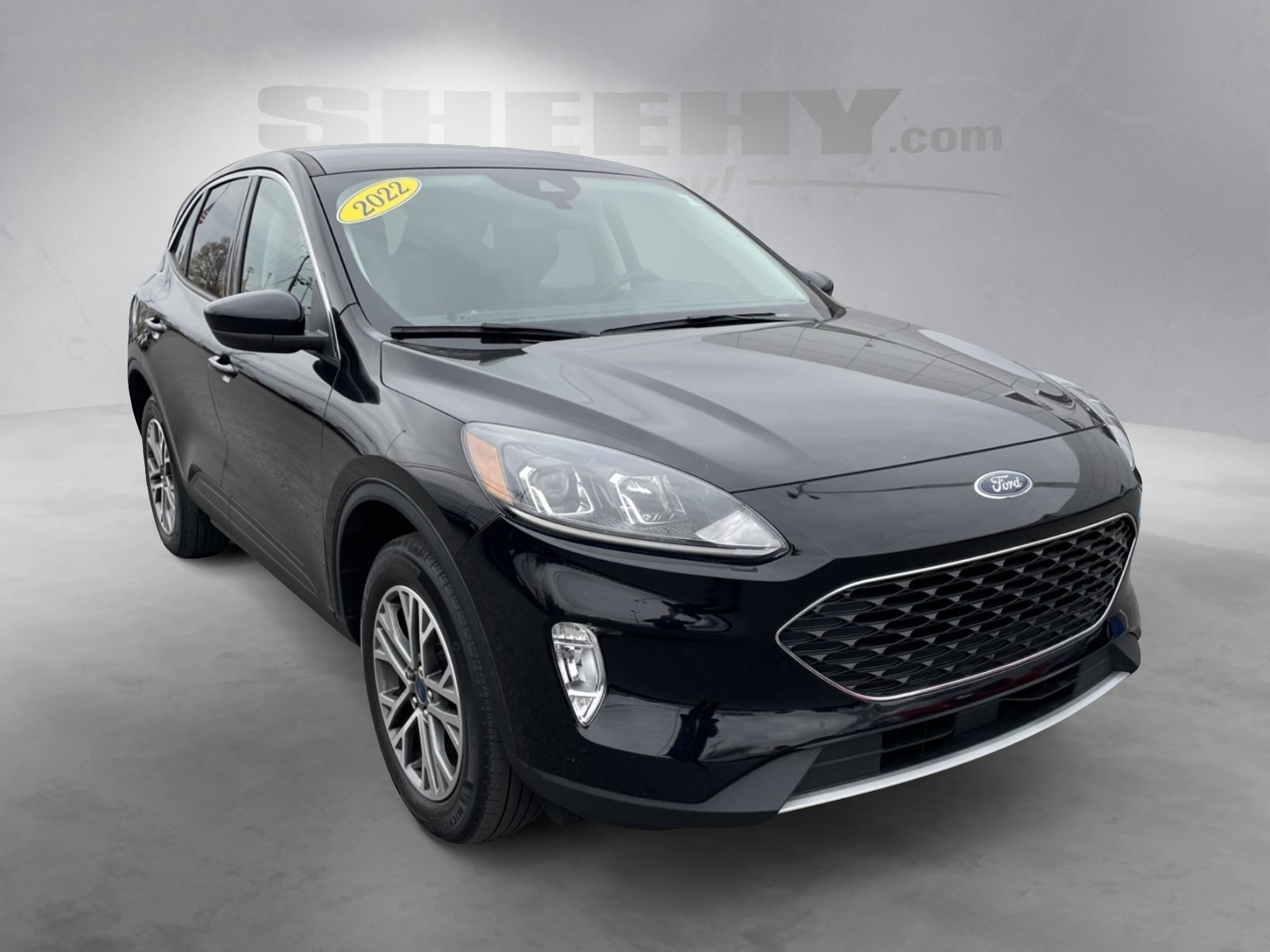 2022 Ford Escape SEL photo 2
