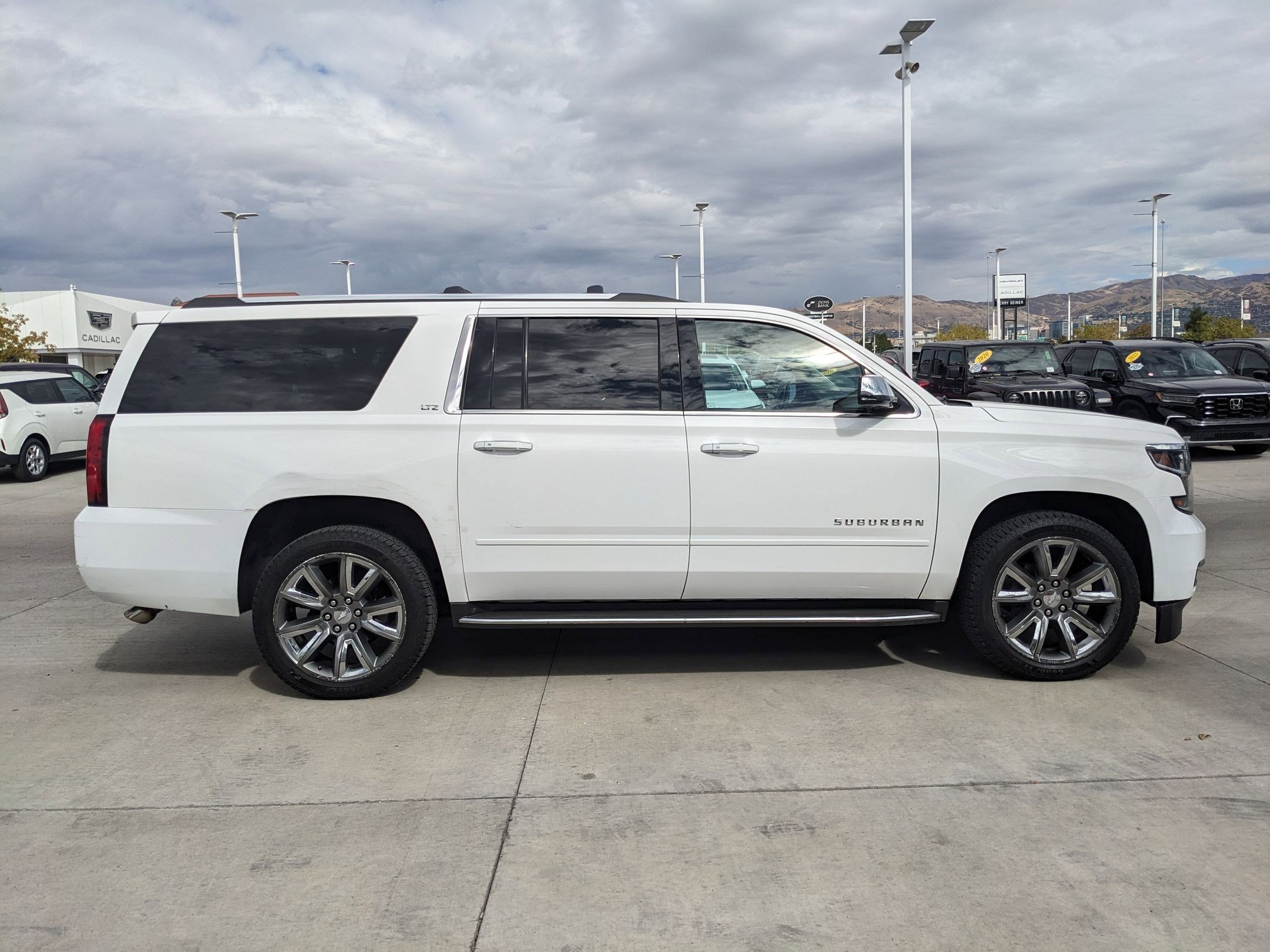 2015 Chevrolet Suburban LTZ photo 6