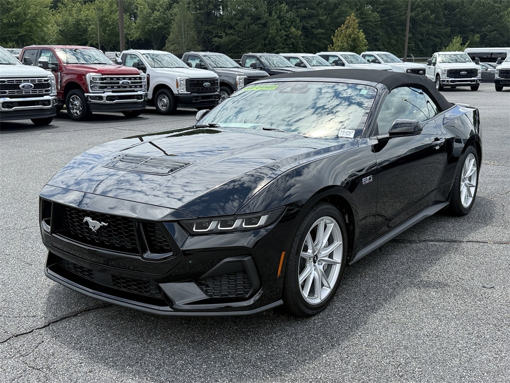 2024 Ford Mustang GT Premium photo 3