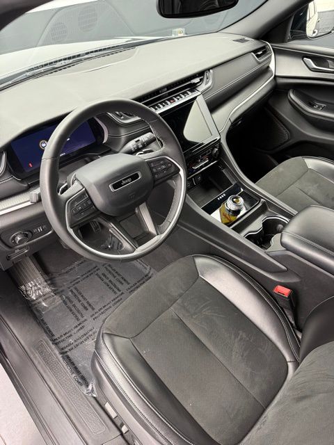 2024 Jeep Grand Cherokee Altitude photo 43