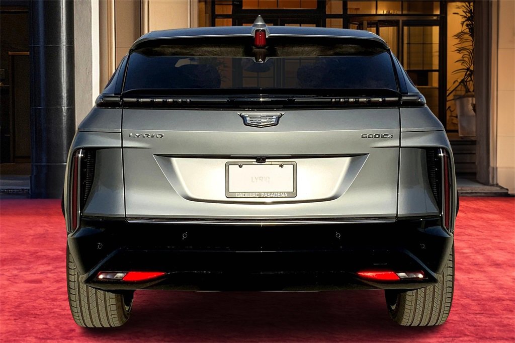 2025 Cadillac Lyriq Luxury photo 5