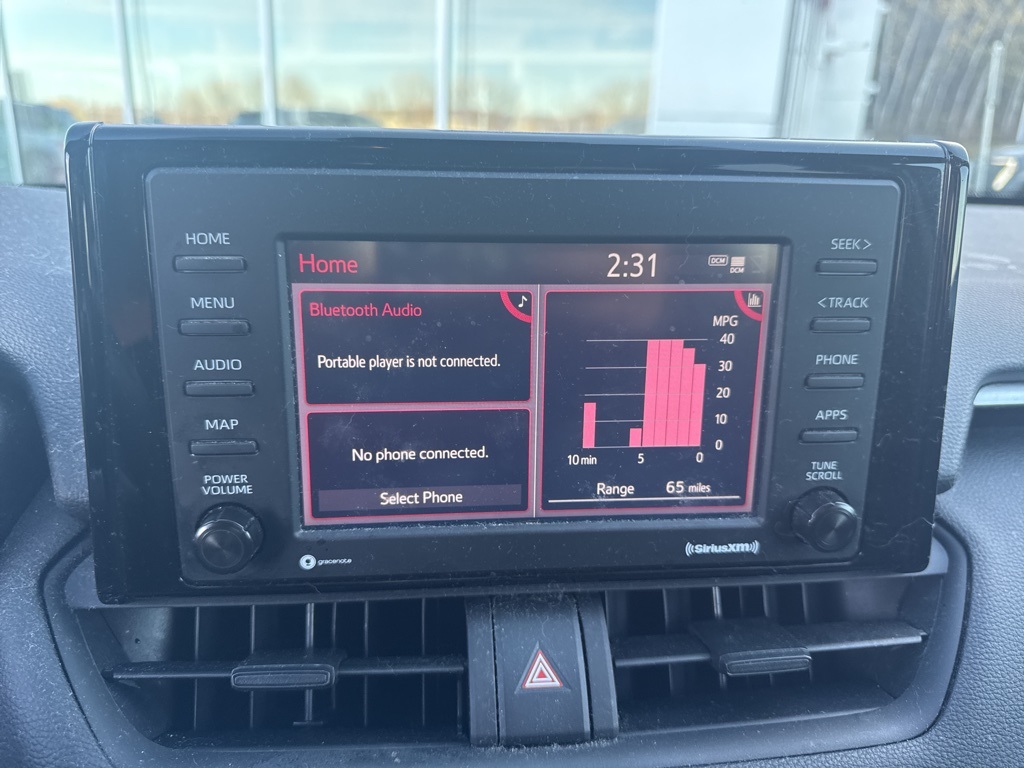 2021 Toyota RAV4 XLE photo 4