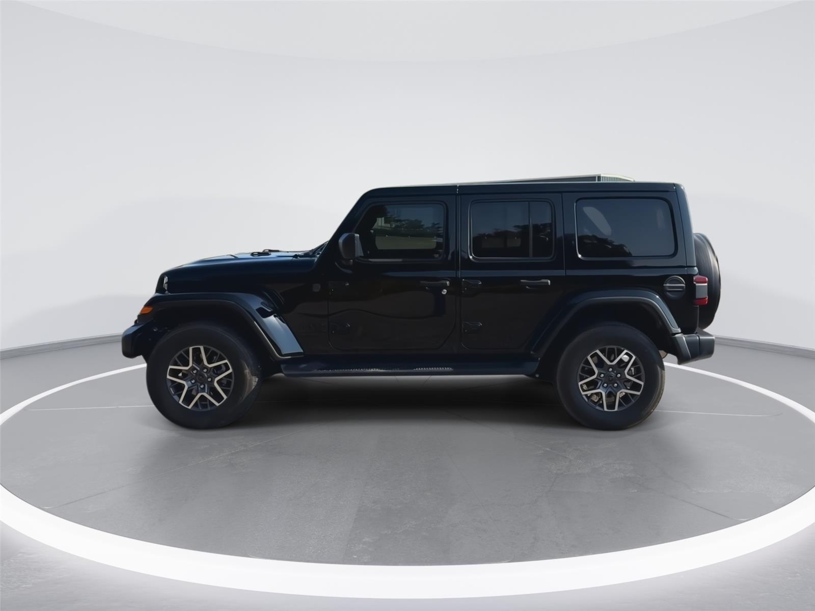 2025 Jeep Wrangler Sahara photo 5