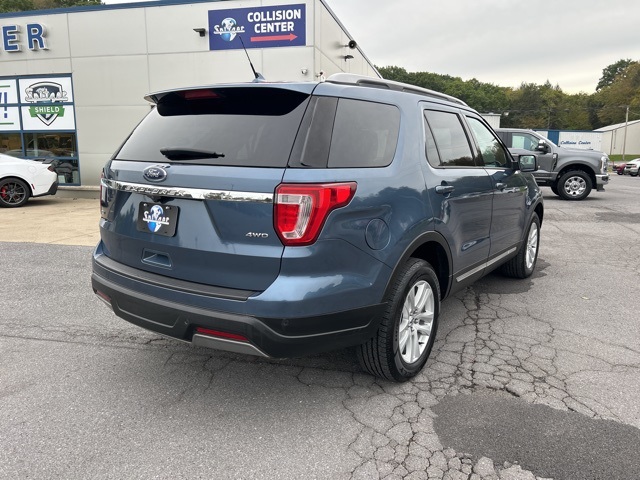 2019 Ford Explorer XLT photo 4