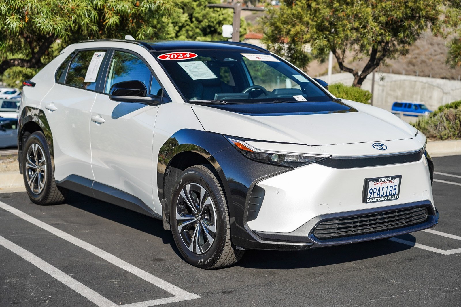 2024 Toyota bZ4X XLE photo 2