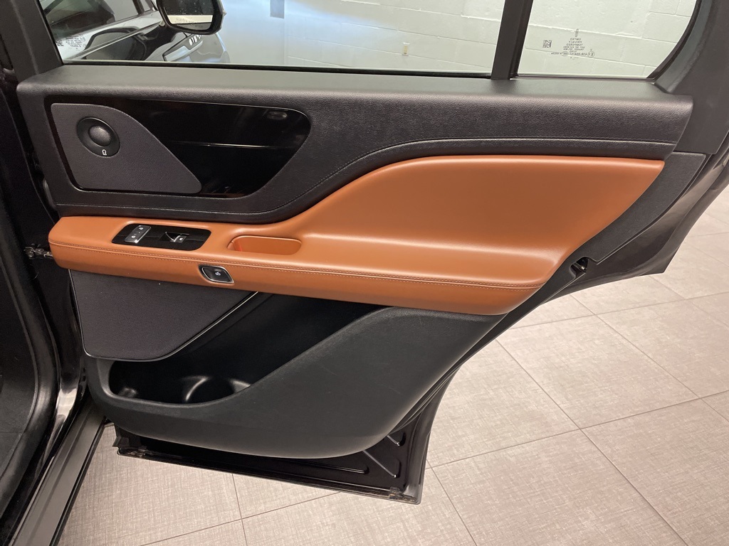 2020 Lincoln Aviator Reserve photo 24