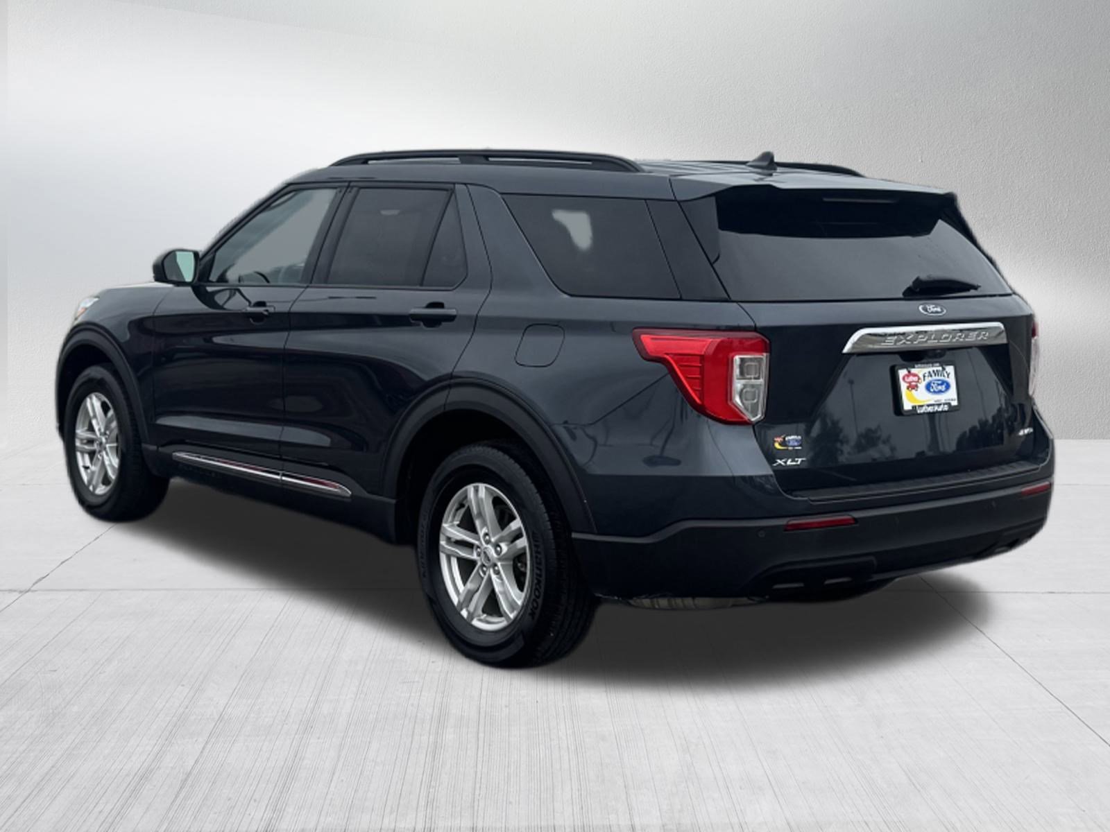 2023 Ford Explorer XLT photo 4