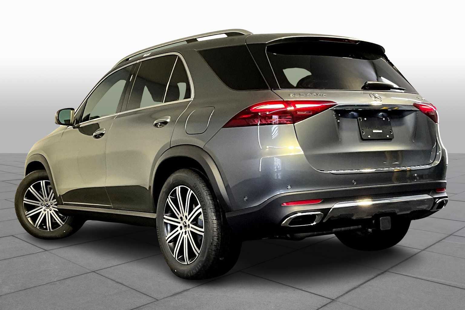 2026 Mercedes Benz GLE 450e 4MATIC photo 3