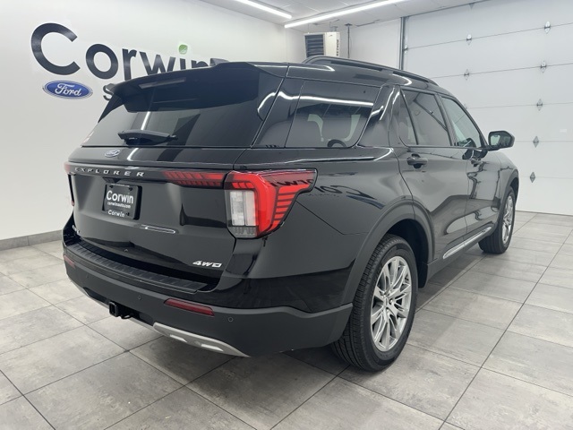 2025 Ford Explorer photo 4