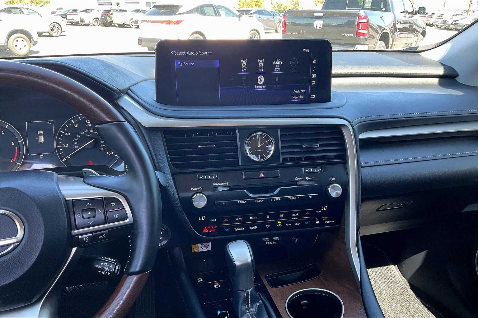 2022 Lexus RX 350L photo 6