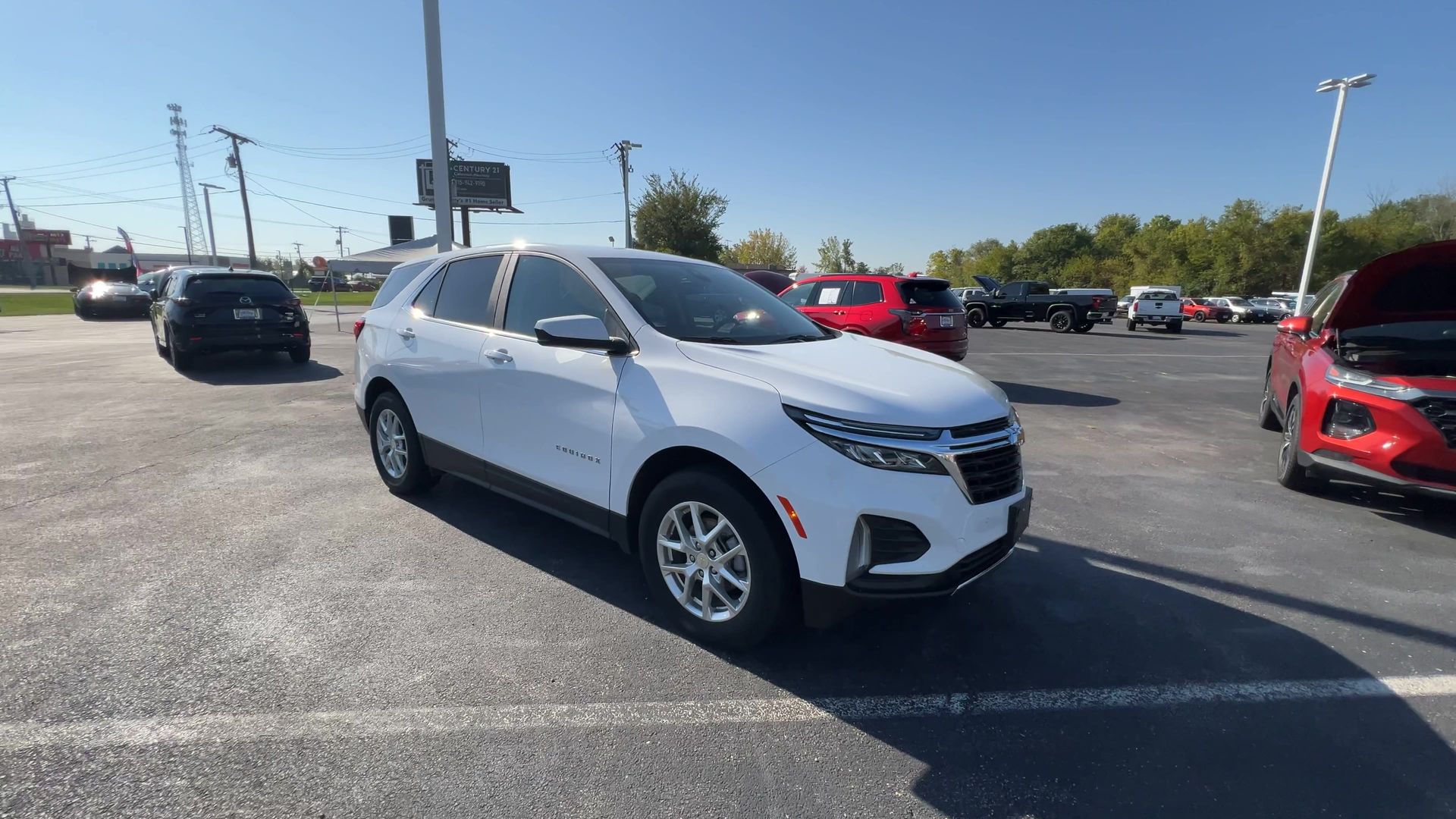2023 Chevrolet Equinox LT photo 2