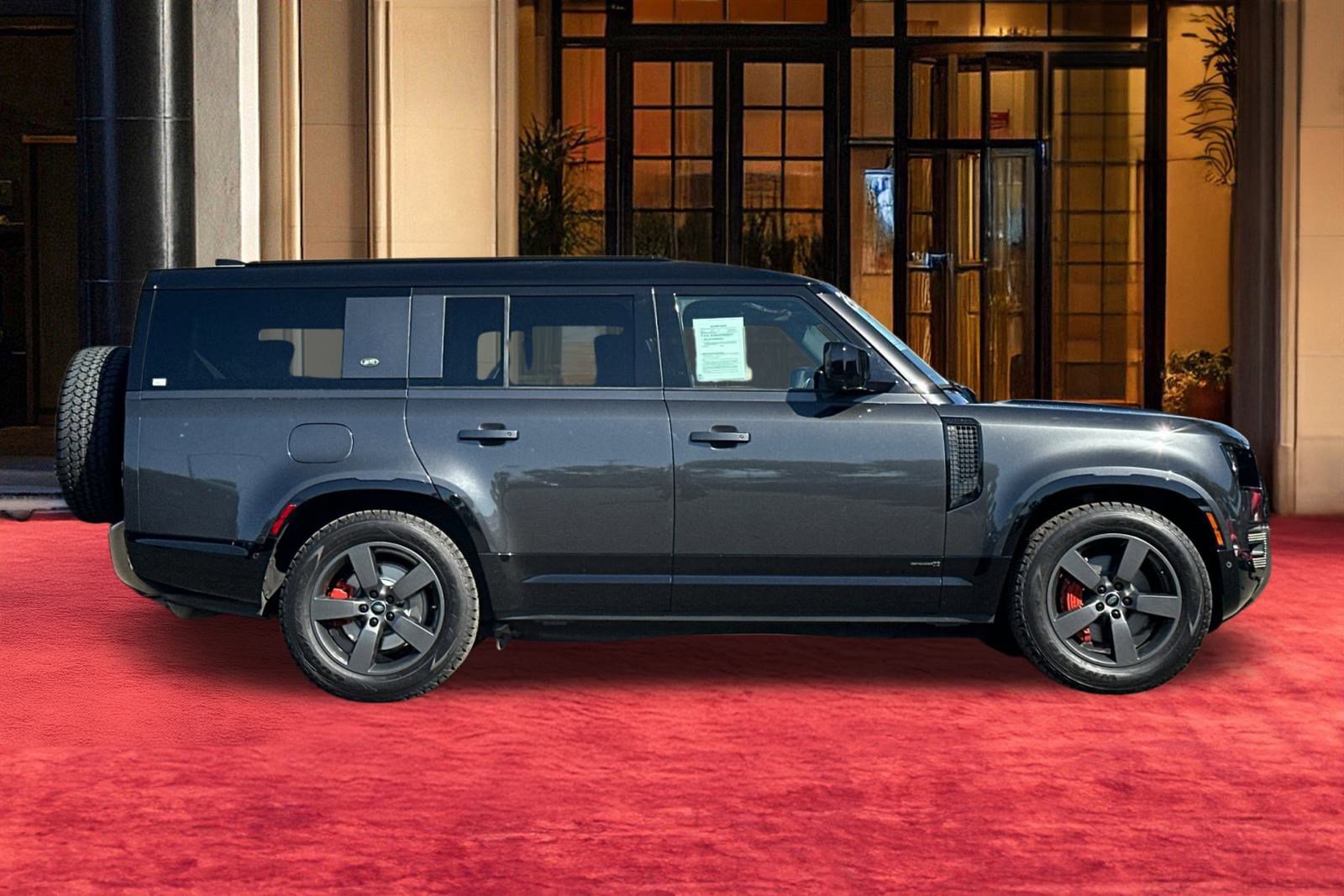 2023 Land Rover Defender 130 X photo 8