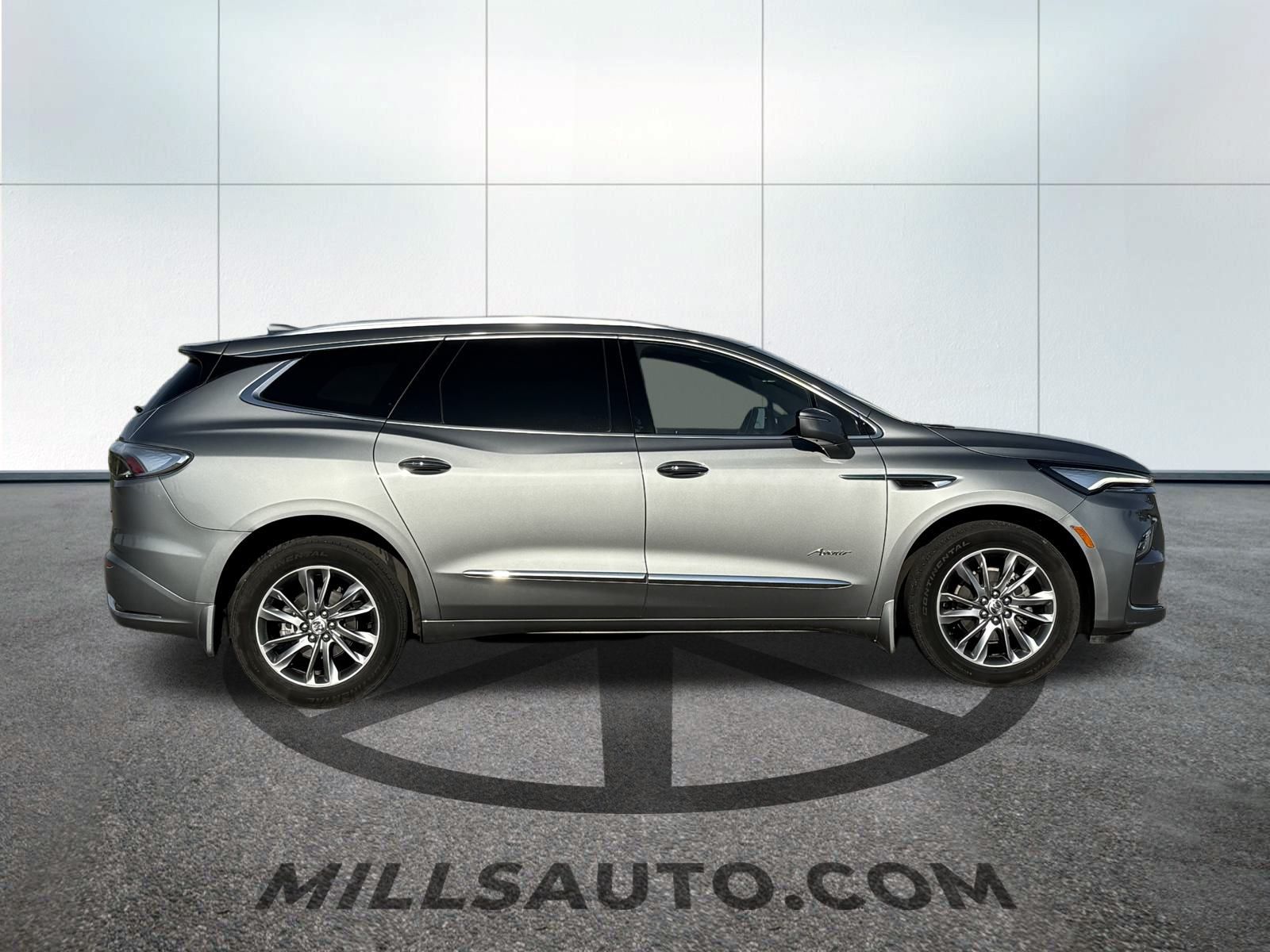 2023 Buick Enclave Avenir photo 4